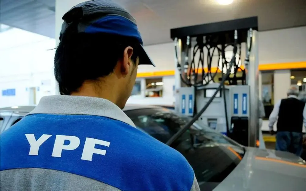 Nuevo aumento en los combustibles de YPF