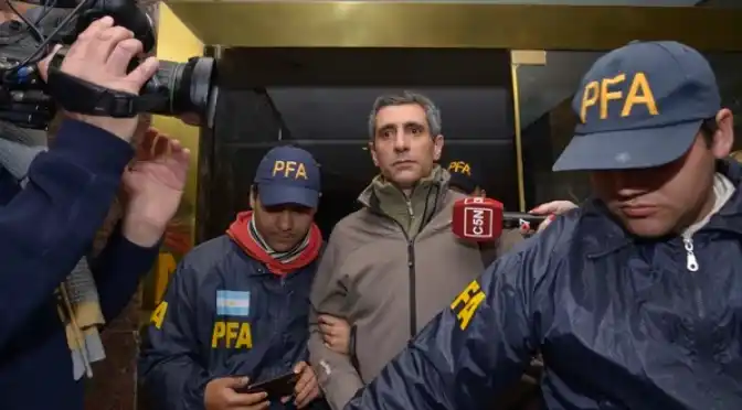 Detuvieron a ex funcionarios y empresarios por el manejo de bolsos llenos de dinero