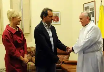 Scioli viaja al Vaticano para reunirse con el Papa Francisco 