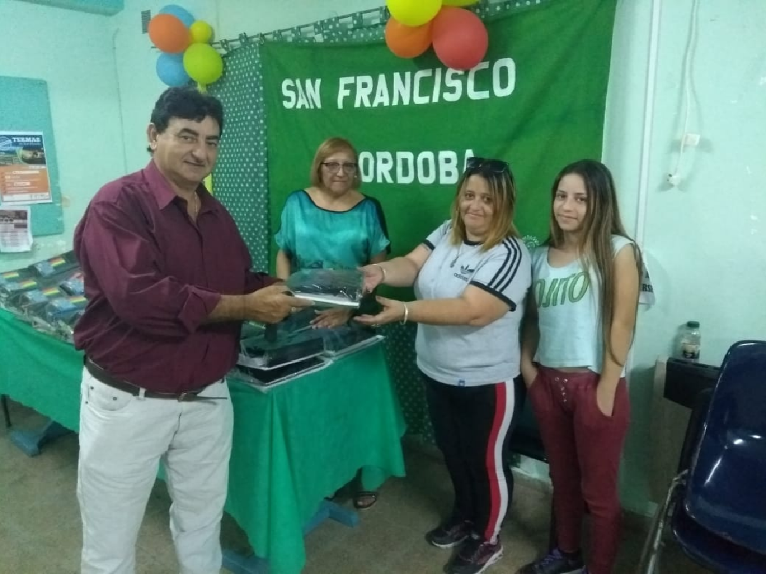 ATE entregó útiles a más de cien afiliados