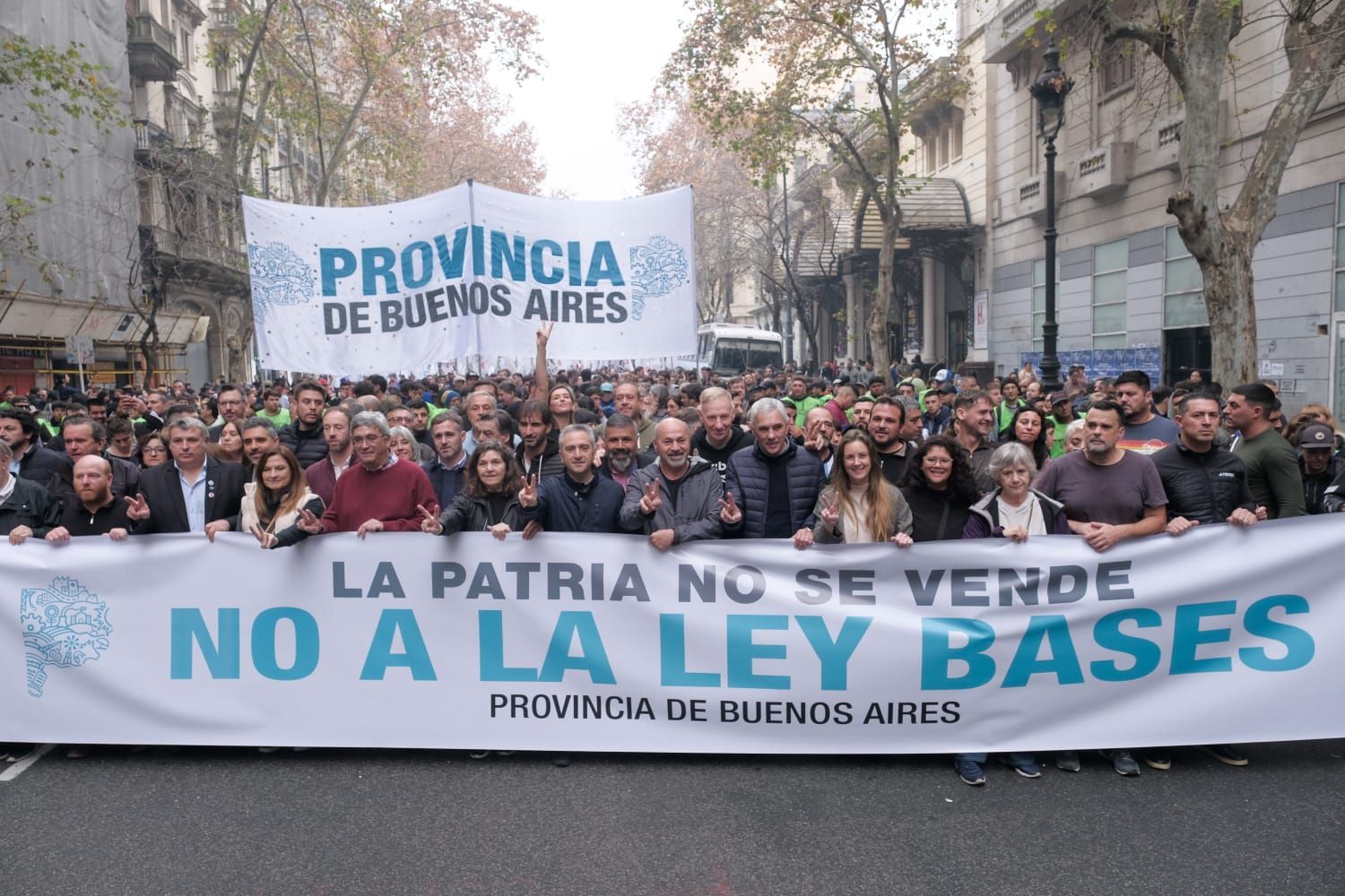 Protesta en el Congreso contra la Ley Bases: Cómo es la columna de Provincia conformada por intendentes y funcionarios