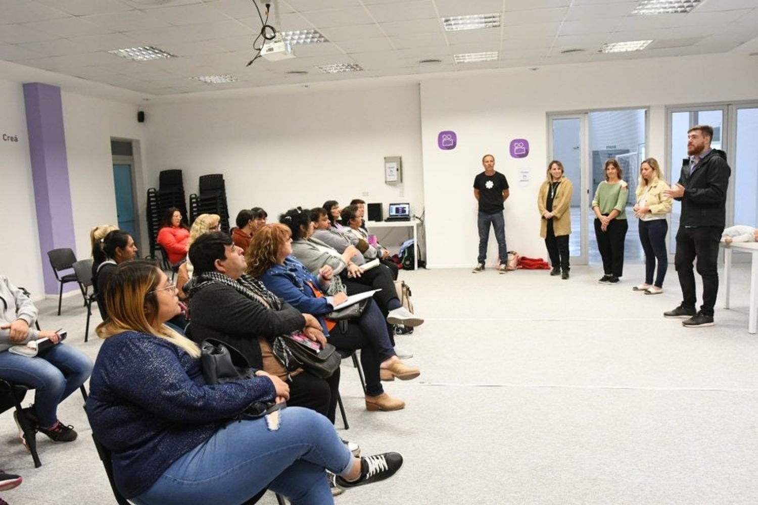 El Municipio continúa capacitando a personas que se dedican al cuidado de adultos mayores