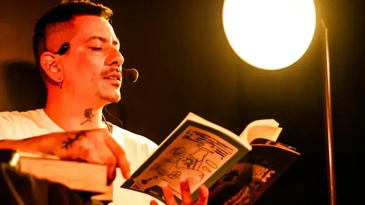 Juan Solá llevará “Invisible” al escenario del Teatro Nihuil