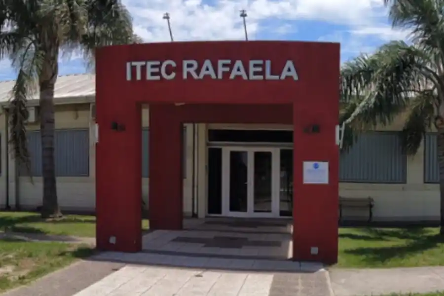 ITEC  inauguró un taller  y una celda robótica de entrenamiento para estudiantes
