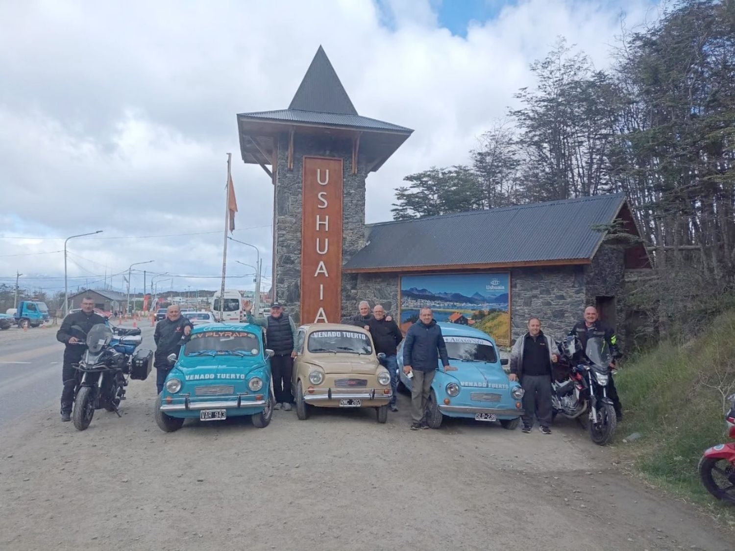 Superaron vientos intensos y carreteras desafiantes, coronando su llegada con una emotiva recepción en la ciudad más austral del mundo.