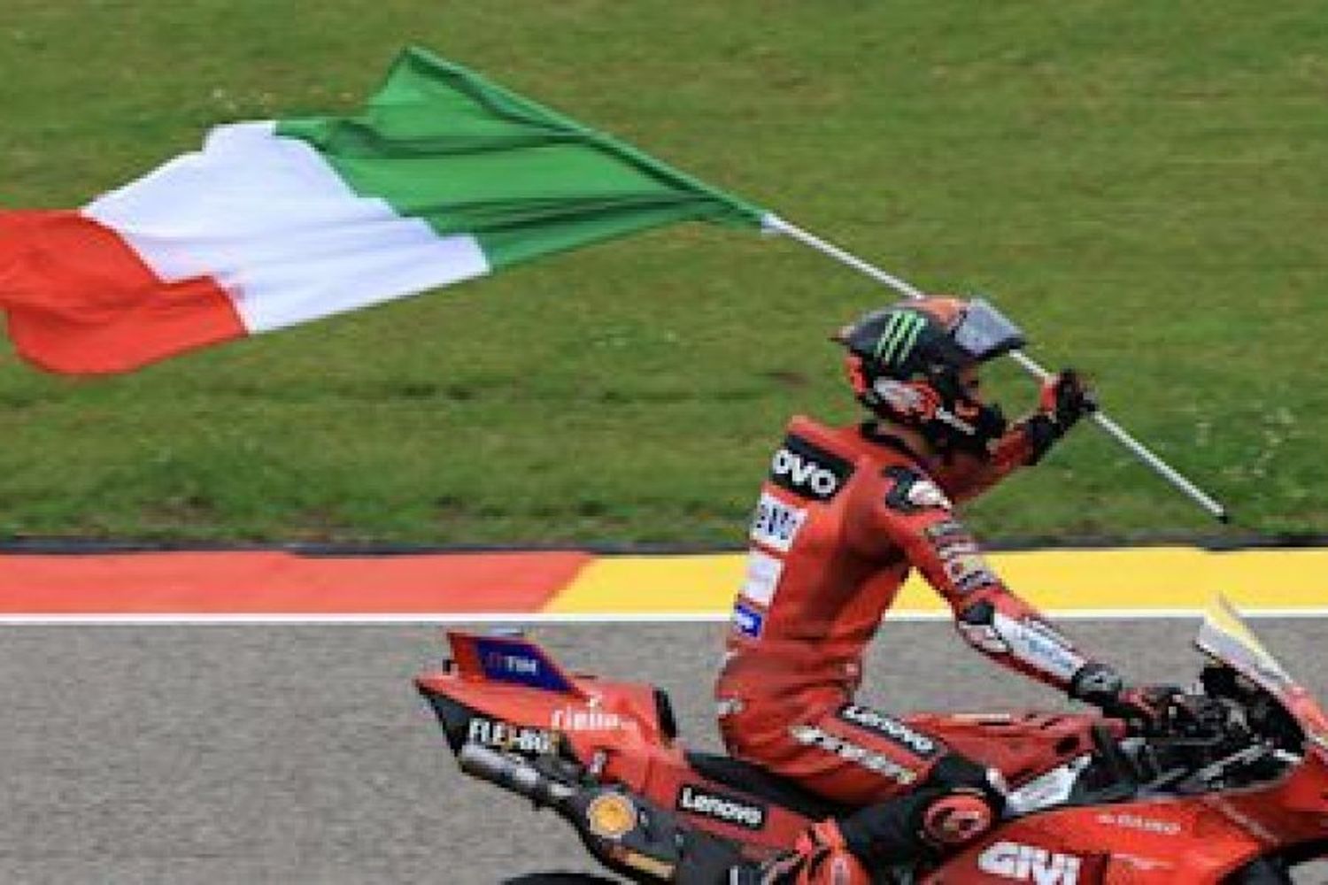 Martín se cayó y Bagnaia ganó el GP de Alemania