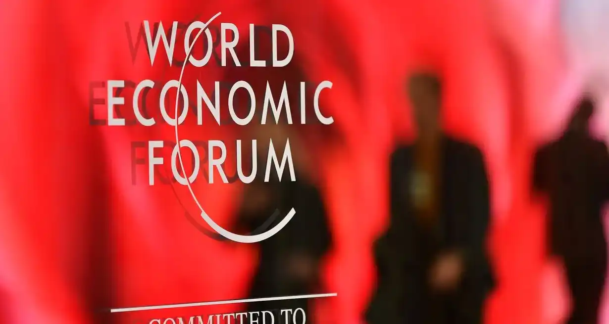 La reunión anual del Foro Económico Mundial se inauguró este lunes en Davos, Suiza, con la presencia de referentes económicos y líderes políticos de todo el mundo, incluido el presidente argentino Javier Milei. Crédito: Xinhua.