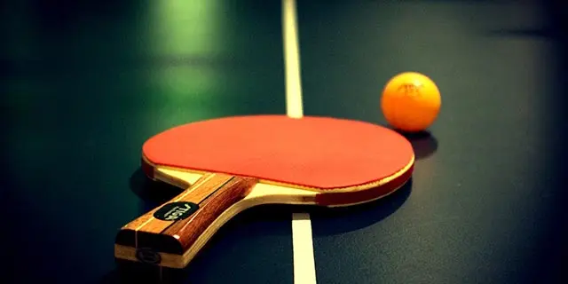 Compiten en torneo de tenis de mesa