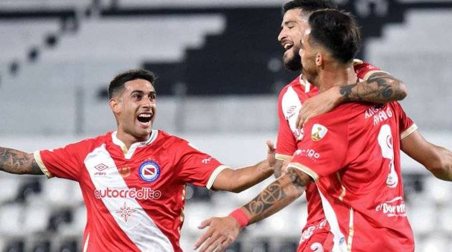 Argentinos Juniors venció a Atlético Nacional, tiene puntaje ideal y arrasa en la Libertadores