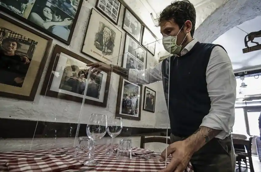 El protocolo sanitario que maneja el municipio para la reapertura de bares, reuniones familiares y actividades físicas al aire libre