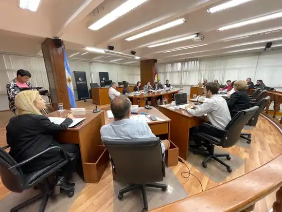 El Concejo Municipal inició el diálogo con el Ejecutivo por la Tributaria 2026