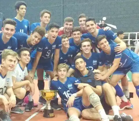 Richards sigue peleando por un lugar en el Sudamericano Sub-19