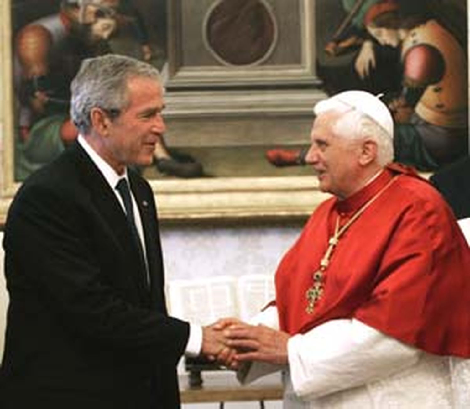 El Papa le pidió a Bush  una "solución negociada"