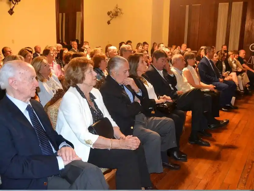 Emotivo homenaje al Dr. Telémaco Susini en el Club Social