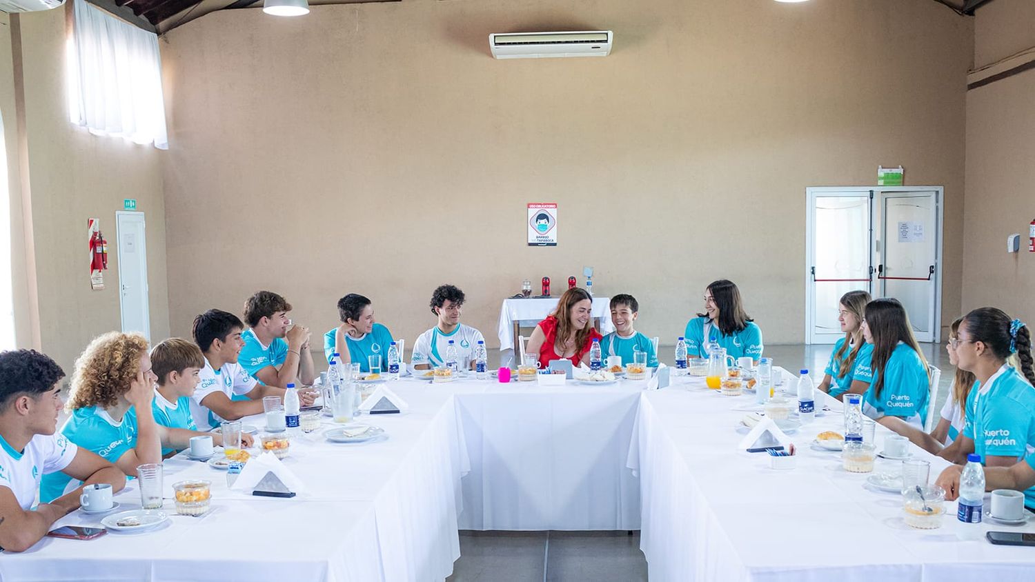 Compartieron sus experiencias con un desayuno