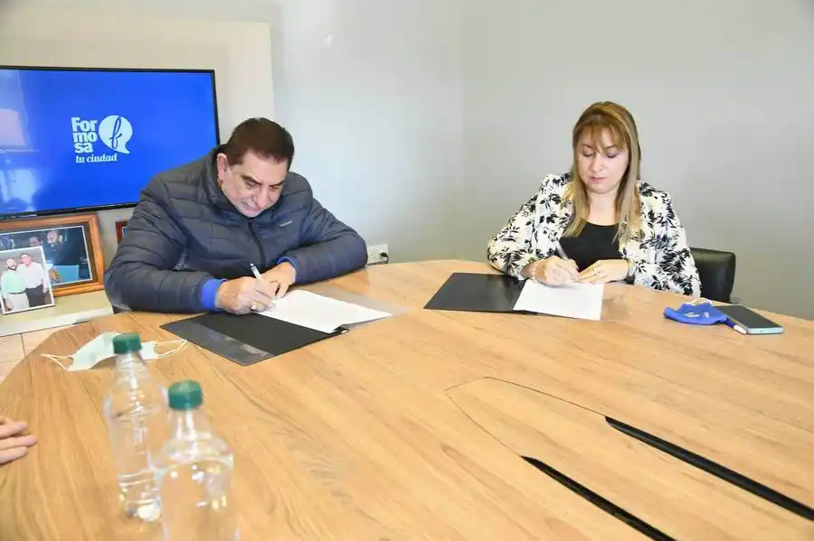 Jofré firmó importante convenio con el 
Instituto de Previsión Social de Misiones