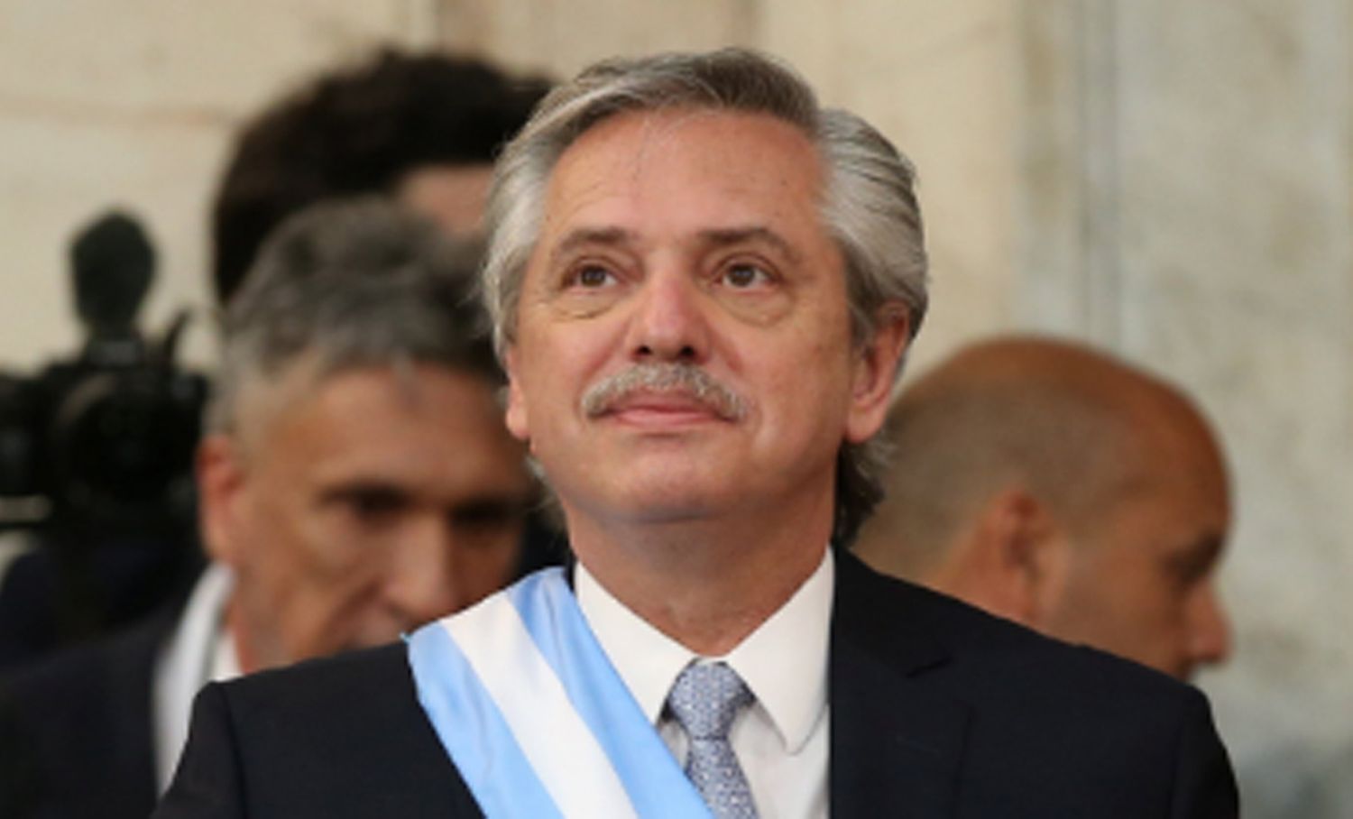 El Gobierno subió las retenciones al campo y estableció la doble indemnización