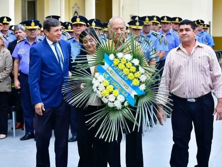 Emotivo homenaje a los policías formoseños
caídos en cumplimiento del deber
