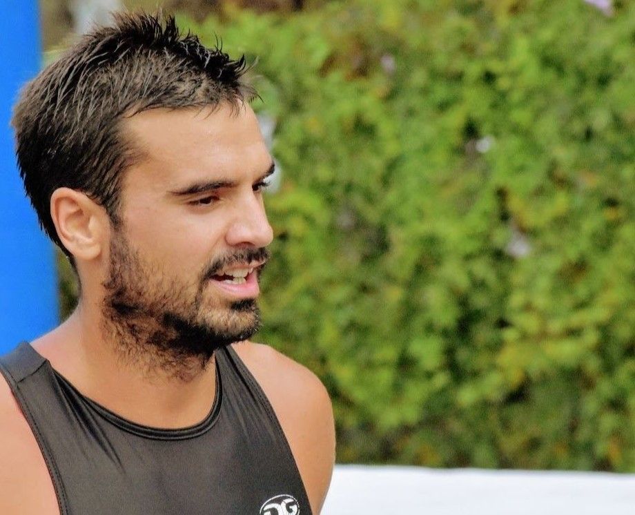Agustín Zelaschi le salvó la vida a una nena de 9 años en el Club Náutico.