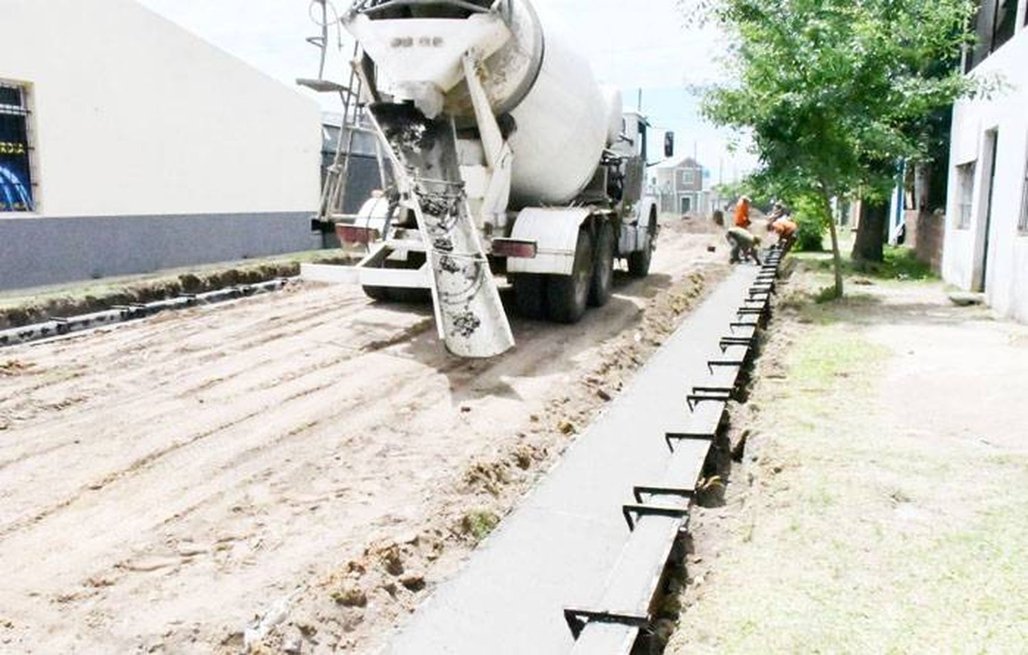 Avanzan las obras de cordón cuneta en la ciudad