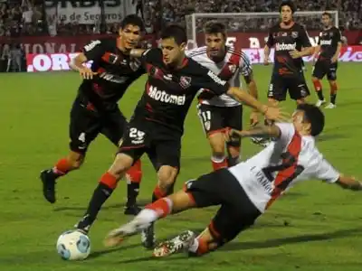 River cayó en Rosario con un Newell’s cada vez más líder
