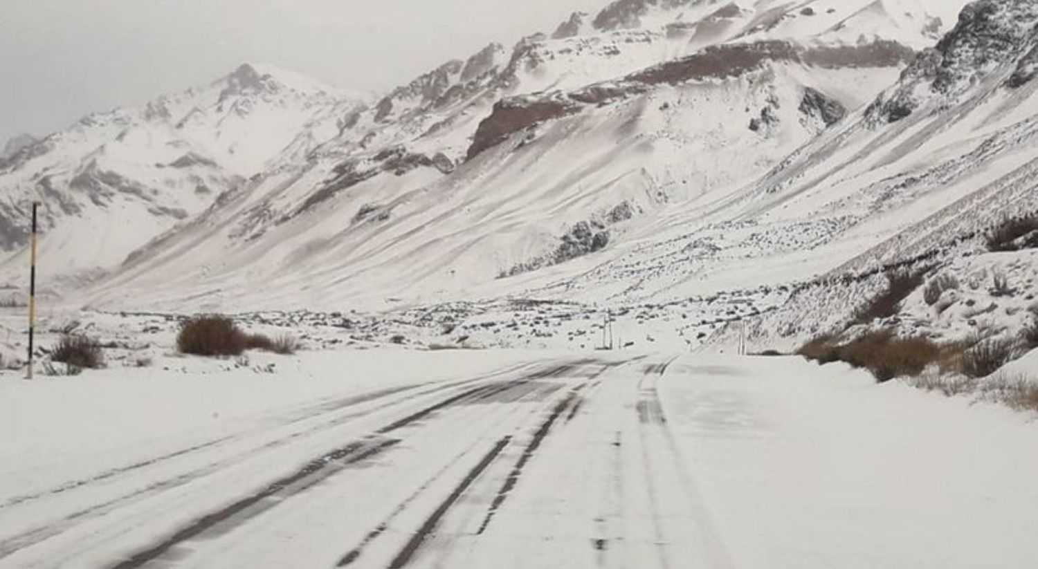 Intensa nevada en Bariloche: piden precaución para circular