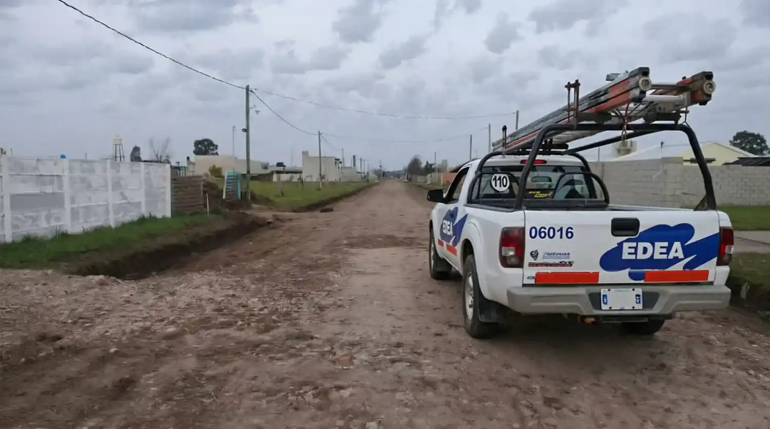 Chascomús paga más y sabe menos: EDEA sube la luz, el Concejo pregunta y el barrio San Nicolás recibe facturas impagables