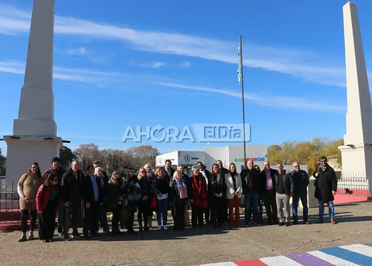 Junto a funcionarios uruguayos, se realiza un encuentro binacional de Turismo en Gualeguaychú