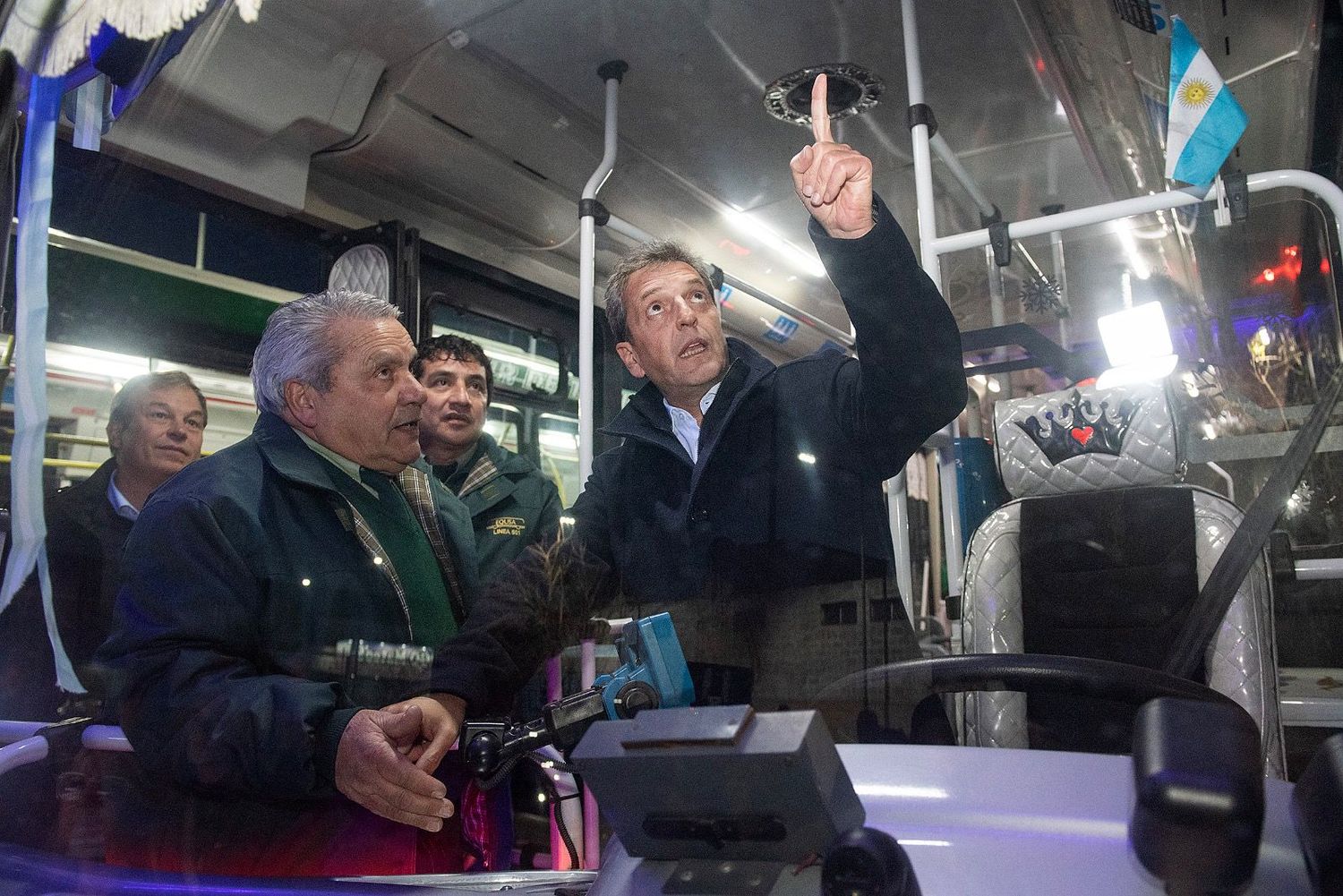 Desde Almirante Brown, Massa prometió que en 180 días "todos los colectivos del país tendrán seguridad"