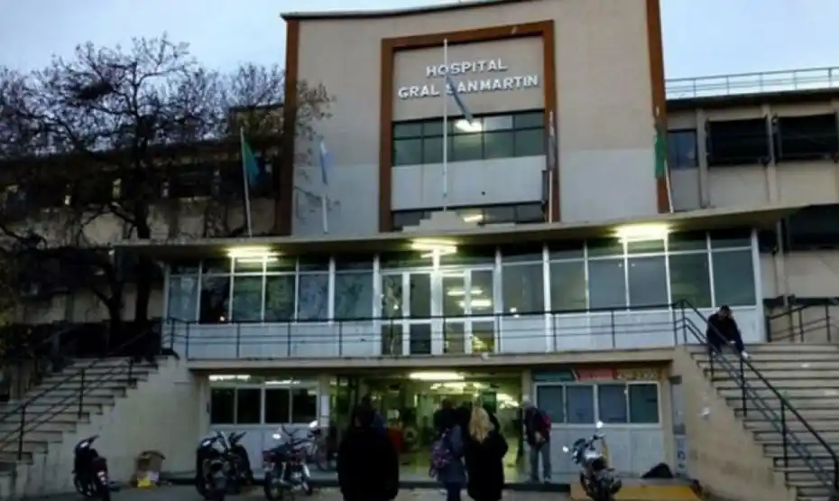 Hospital San Martín: Tras nuevo apagón, médicos atendieron otra vez a pacientes con celulares