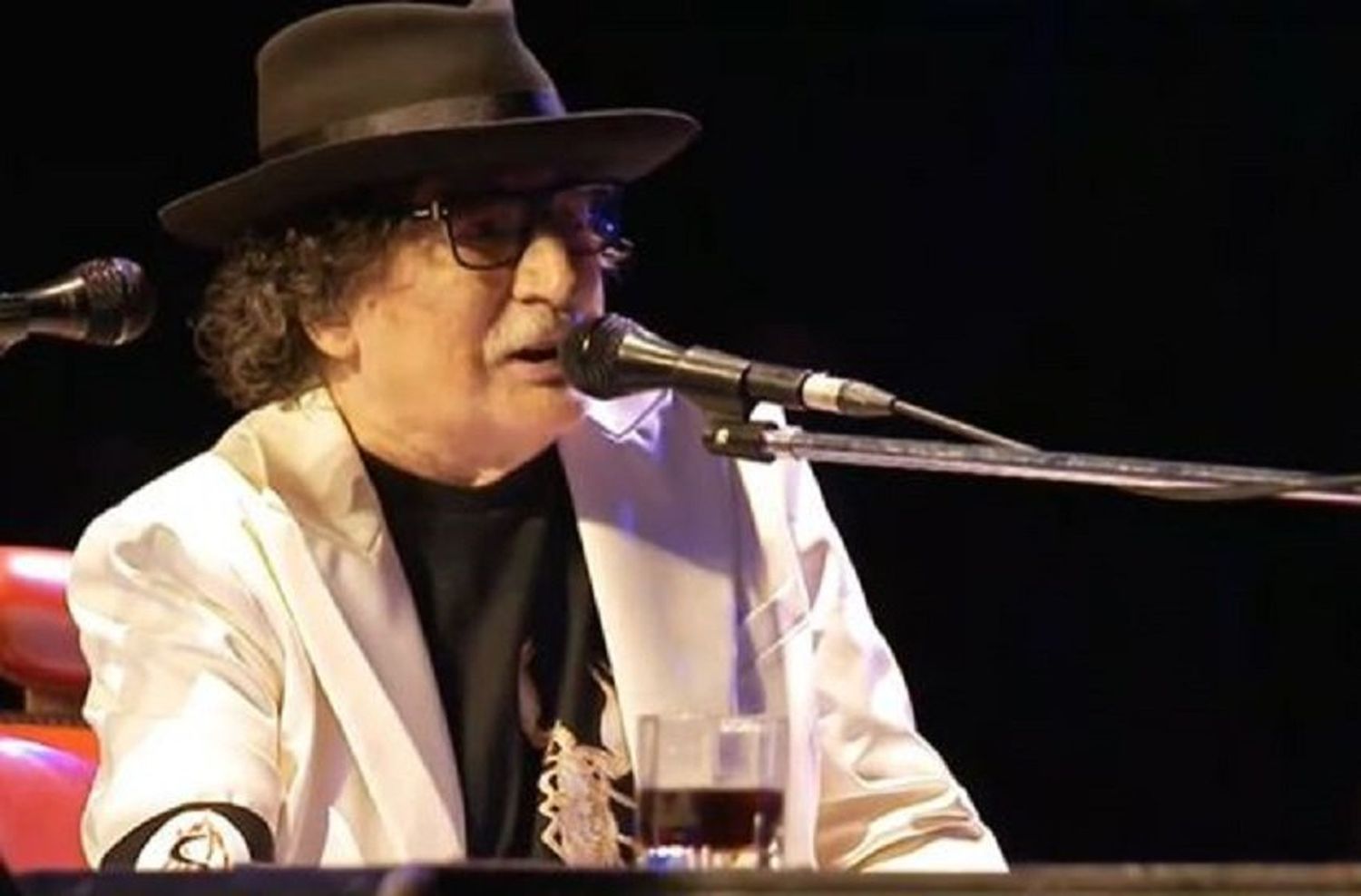 Charly García recibió el alta médica luego estar de tres días internado: “Gracias a todos por preocuparse”