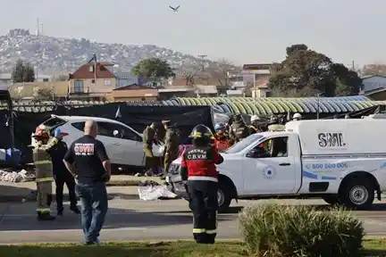 El conductor fue detenido por Carabineros tras un intento de linchamiento.