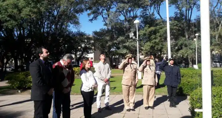 Acto en homenaje a San Martín en Plaza Constitución