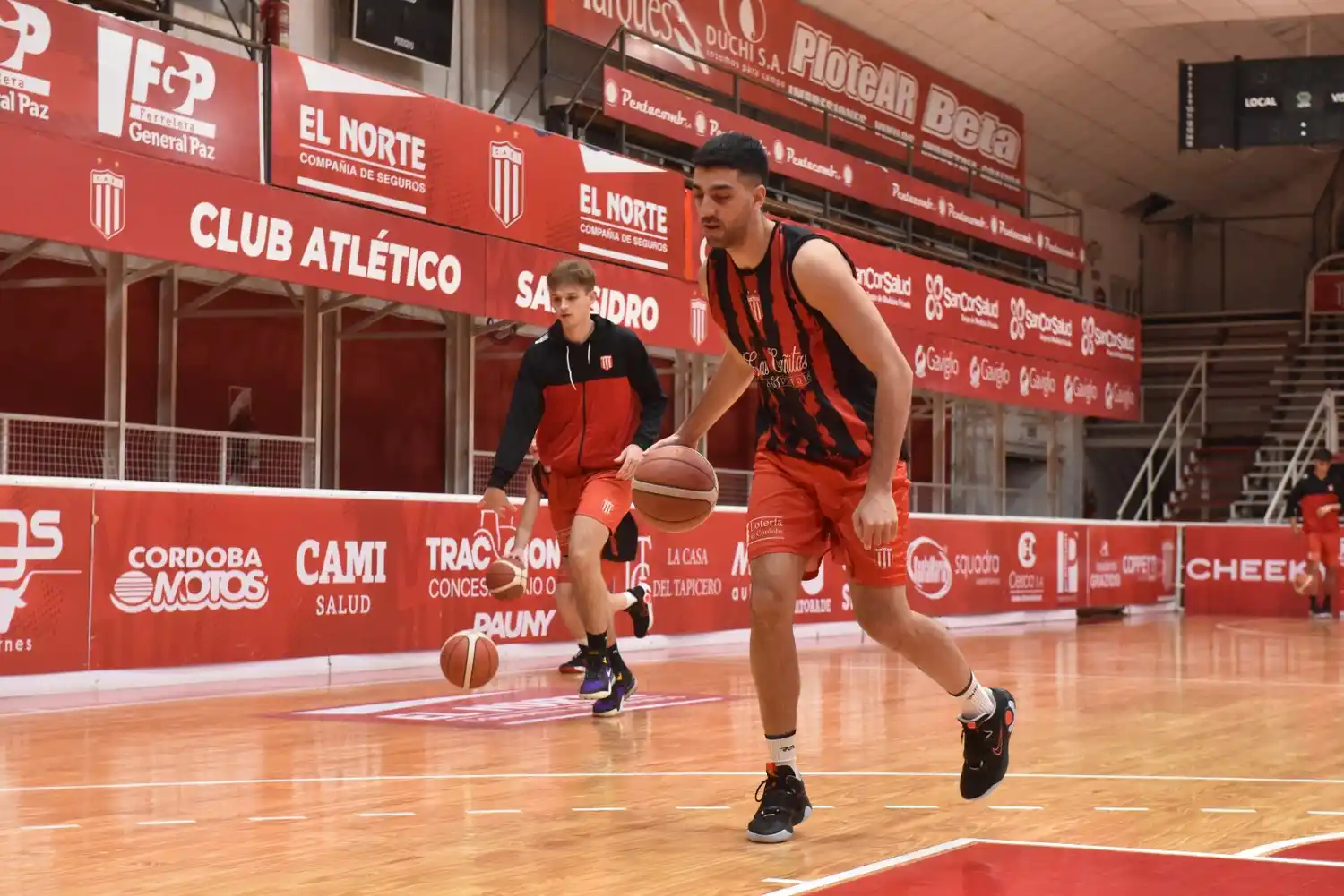 Los "halcones" vuelven a entrenar