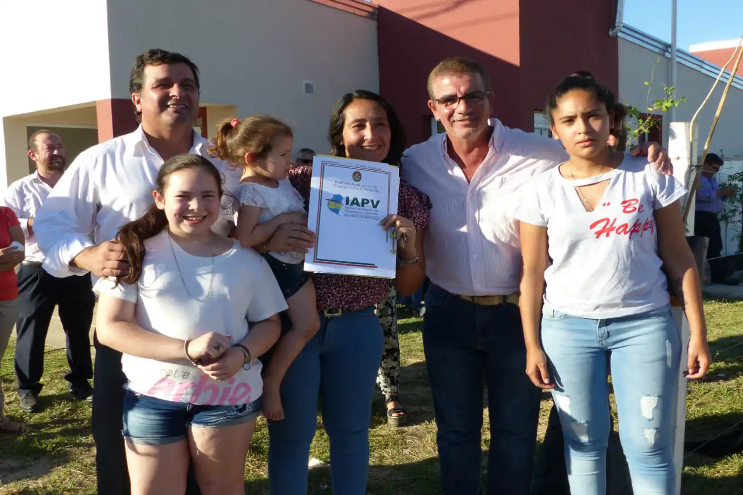 La provincia ejecutará 12 viviendas en María Grande