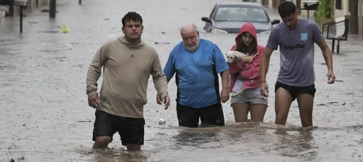 Bahía Blanca comienza a salir de la catástrofe.
