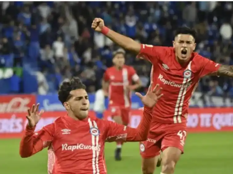 Diego Porcel y López Muñoz conforman una delantera letal en Argentinos. Foto TyC Sport.