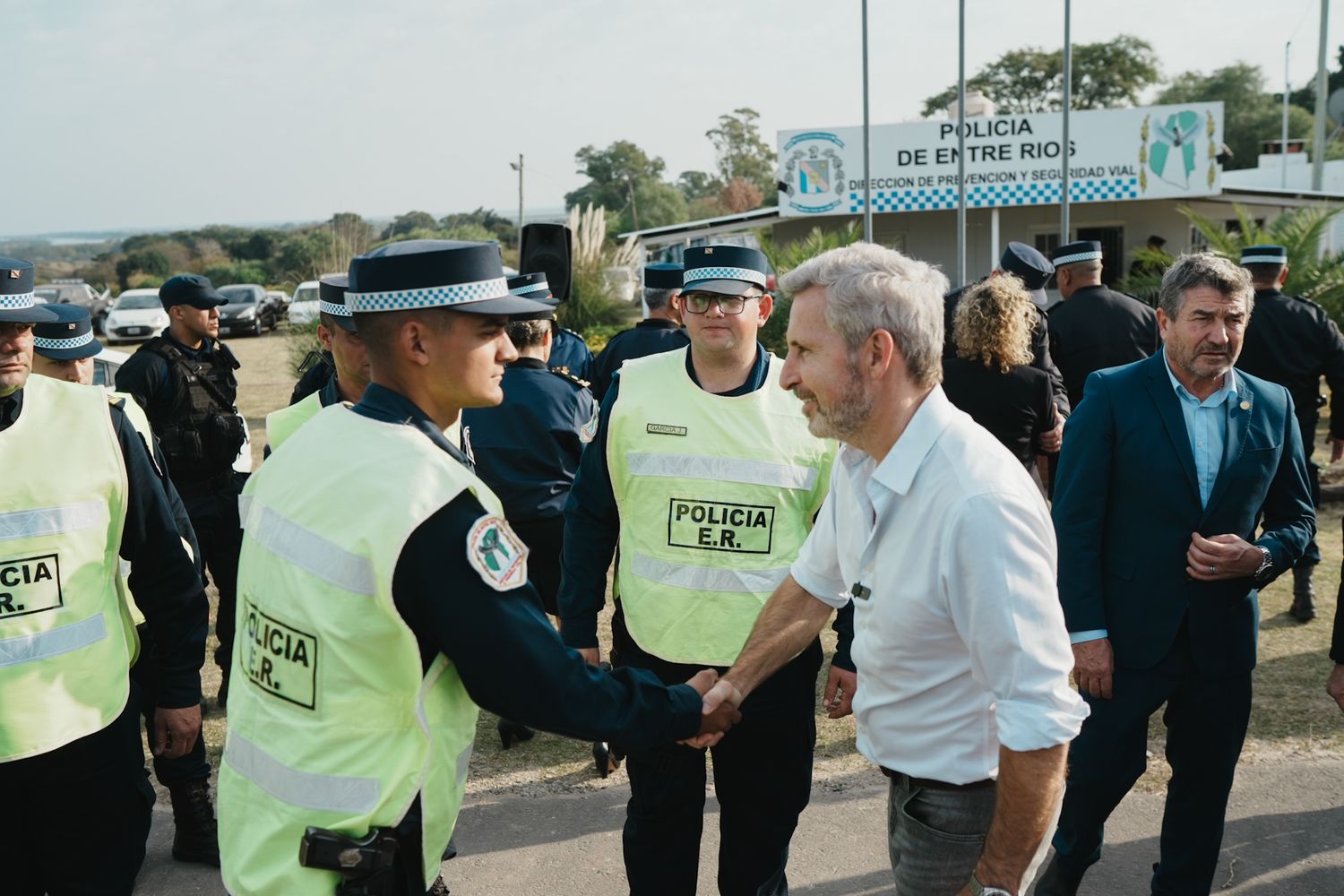 Frigerio anunció aumentos para la Policía de Entre Ríos