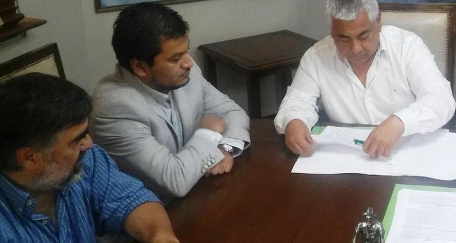 Crisis económica municipal: Pagaron a los concejales y los funcionarios cobraron sin bonificaciones