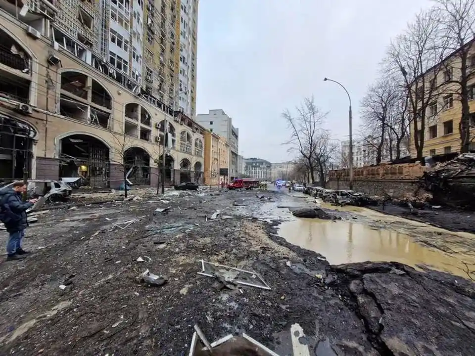 Zelenski anunció que acortará su visita a Sudáfrica tras bombardeo de Rusia a Kiev