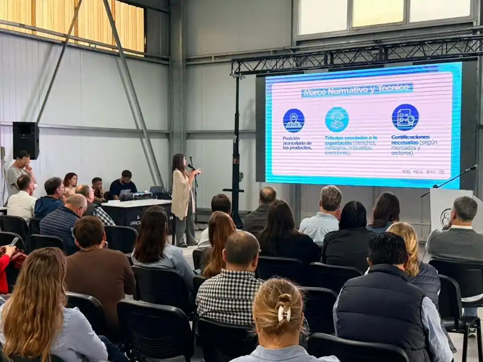 El sector público y privado coordinan esfuerzo para el desarrollo de la ciudad.