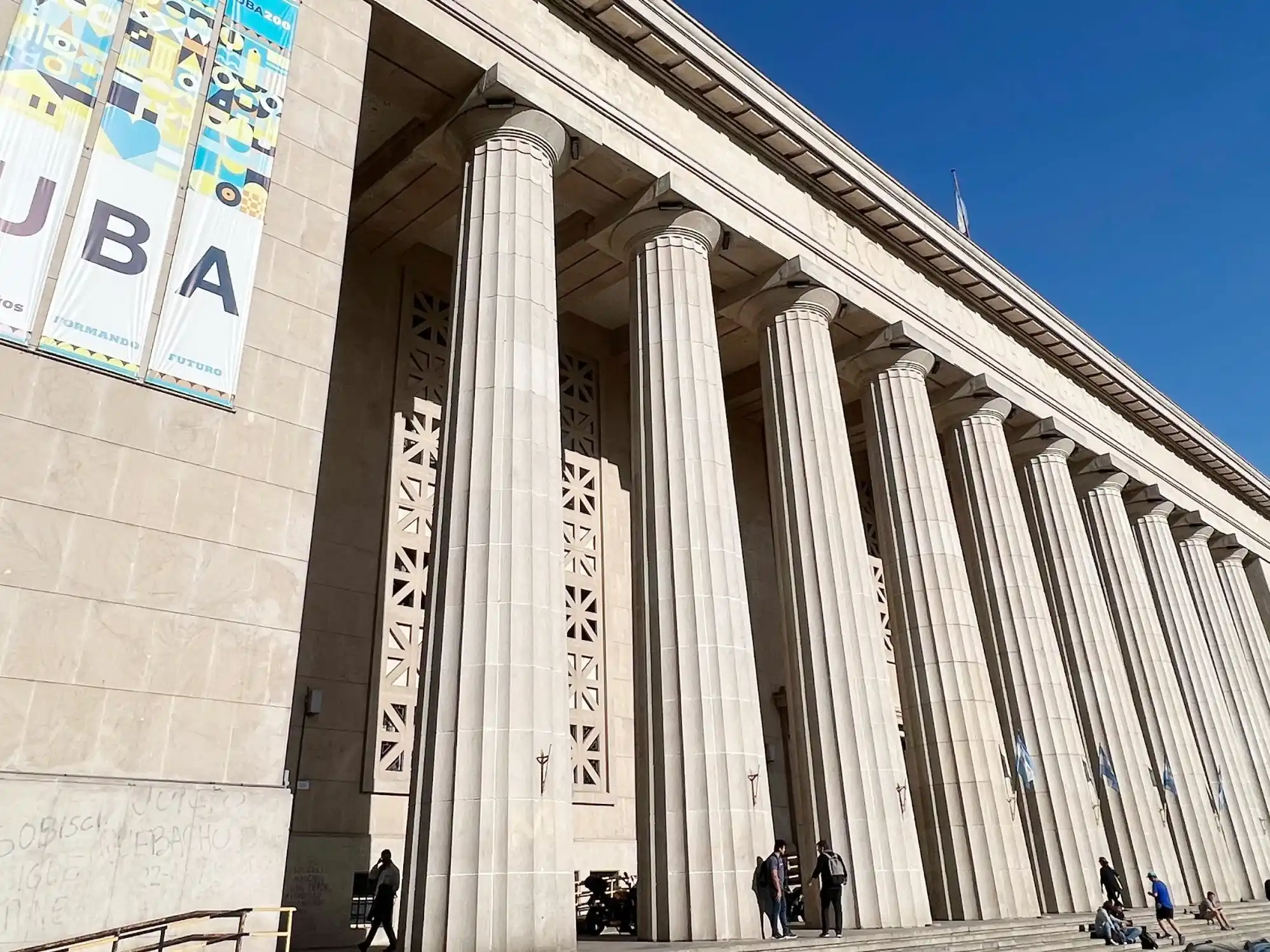 La gratuidad universitaria: una conquista de Perón y el pueblo argentino