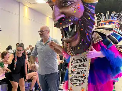 Papelitos presentó el argumento de "Vivos" y dio a conocer una de sus canciones para el Carnaval del País 2026