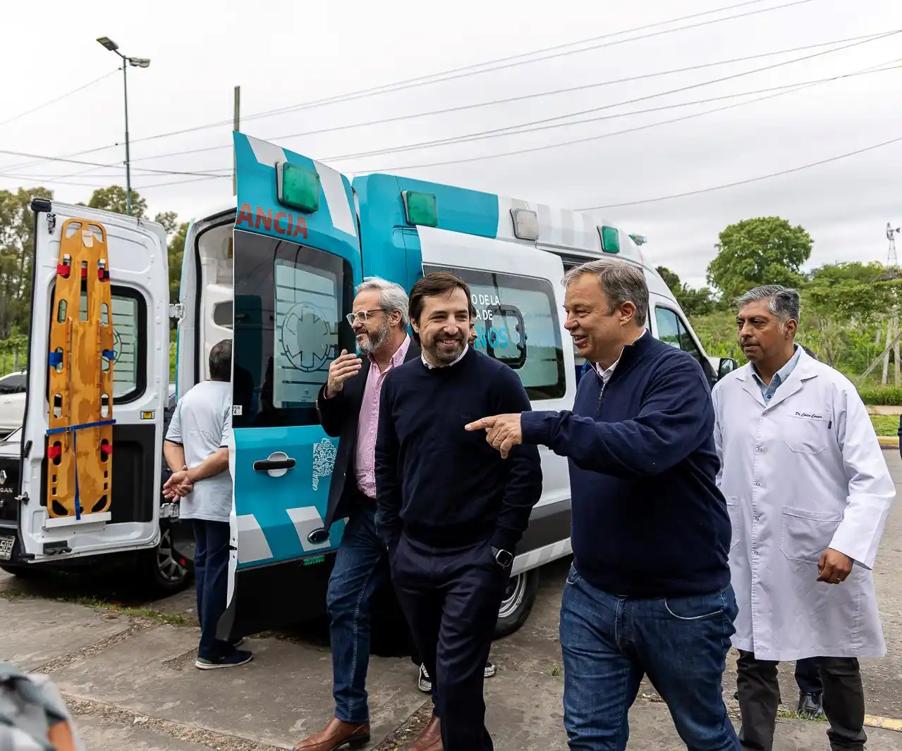 El Hospital Oñativia de Rafael Calzada sumó nuevas ambulancias, un equipo de Rayos X, un mamógrafo y refacciones varias