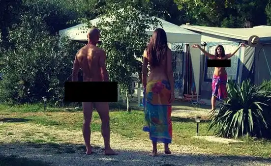 La ciudad nudista en la que se puede tener sexo en público