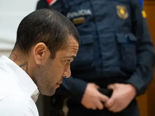 El exfutbolista Dani Alves durante el juicio en la Audiencia de Barcelona, a 5 de febrero de 2024, en Barcelona, Catalunya.