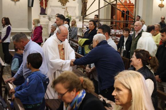 Con la presencia del intendente, hubo misa en memoria del papa Francisco