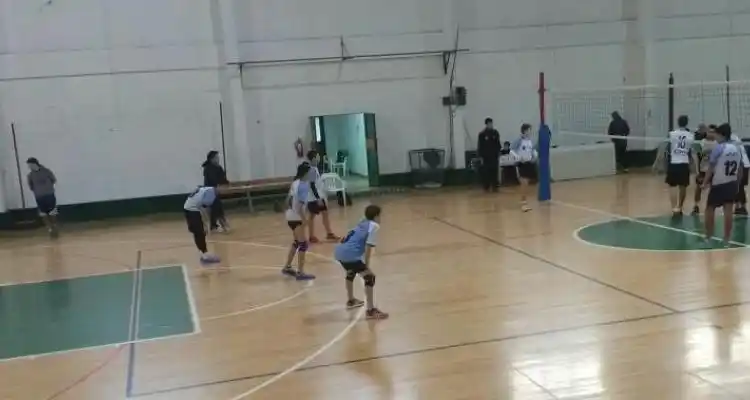Los U13 y U17 de Náutico abrieron su participación en la Liga Provincial
