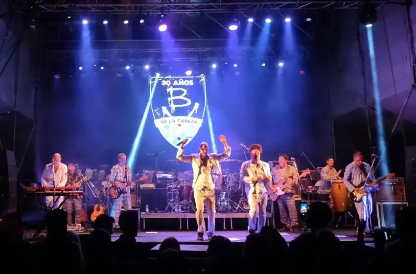 Diez mil personas disfrutaron de La Bersuit y la Sinfónica Municipal