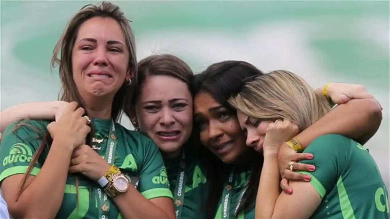 A un año de la tragedia del Chapecoense, el reclamo de sus mujeres